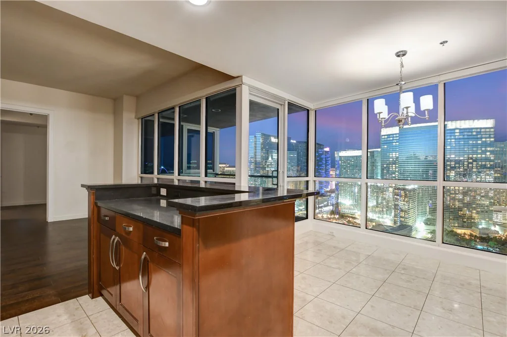 4575 Dean Martin, Las Vegas, NV 89103