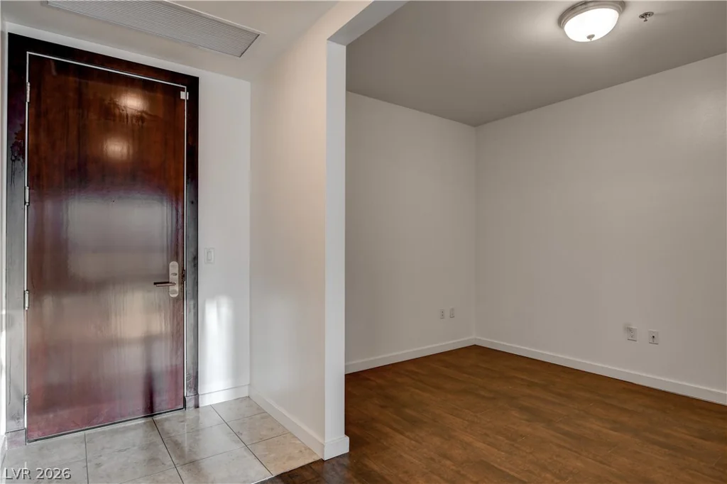 4575 Dean Martin, Las Vegas, NV 89103