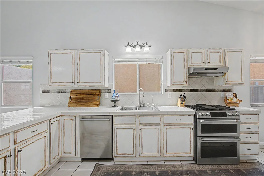 1780 Summerwood, Henderson, NV 89012