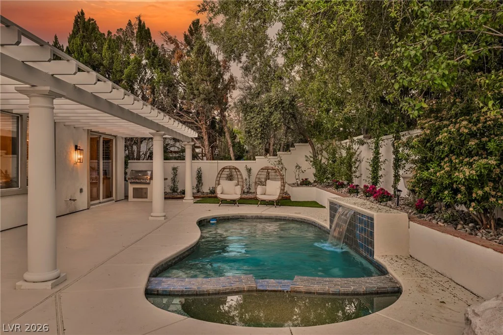 925 Granger Farm, Las Vegas, NV 89145