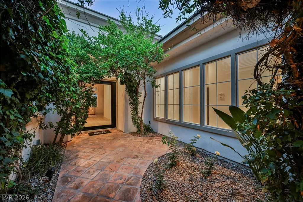 925 Granger Farm, Las Vegas, NV 89145