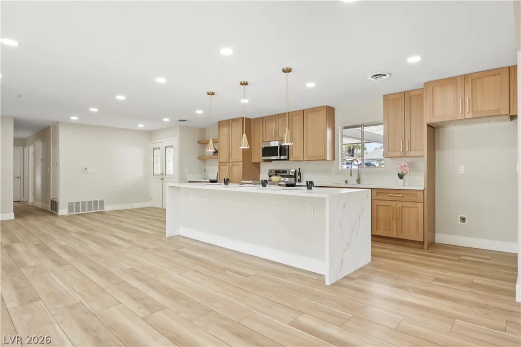 4638 Corral, Las Vegas, NV 89119