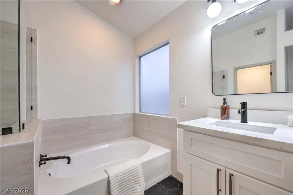 3620 Lake Victoria, North Las Vegas, NV 89032