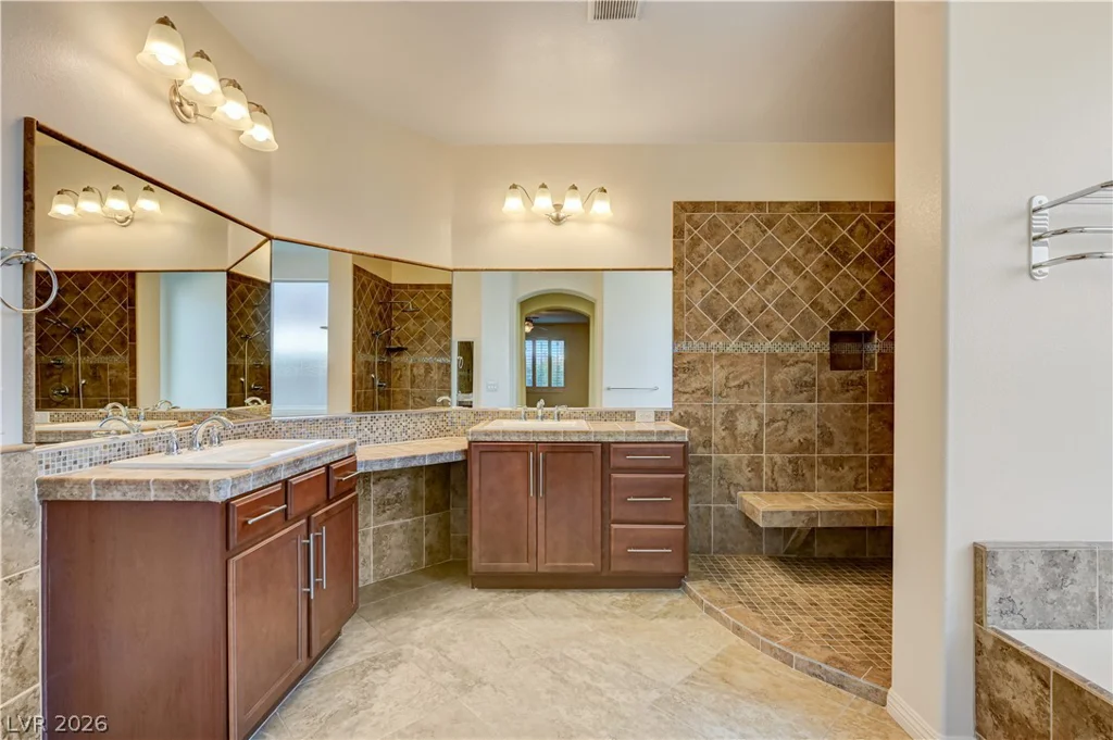 1637 Blue Cliffs, Henderson, NV 89014
