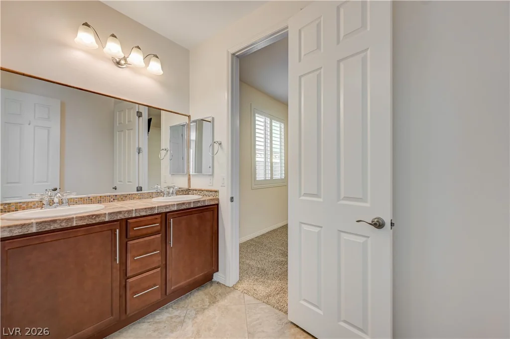 1637 Blue Cliffs, Henderson, NV 89014