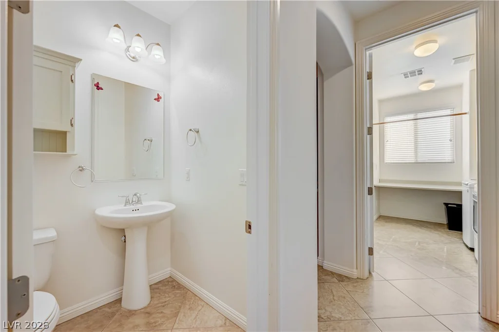 1637 Blue Cliffs, Henderson, NV 89014