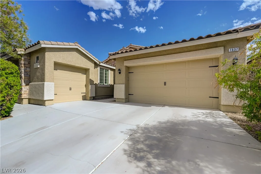 1637 Blue Cliffs, Henderson, NV 89014