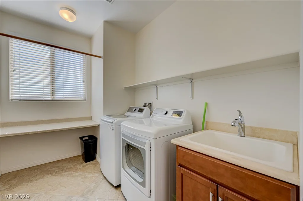 1637 Blue Cliffs, Henderson, NV 89014