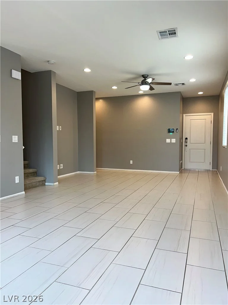 6633 Evander, North Las Vegas, NV 89086