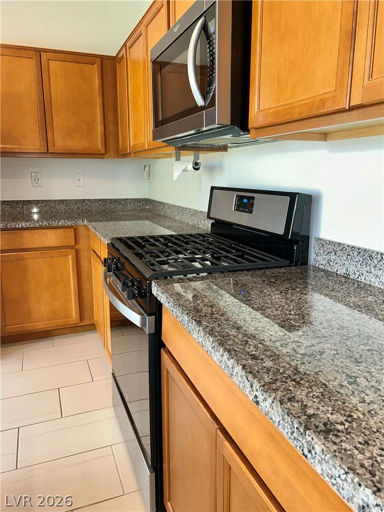 6633 Evander, North Las Vegas, NV 89086