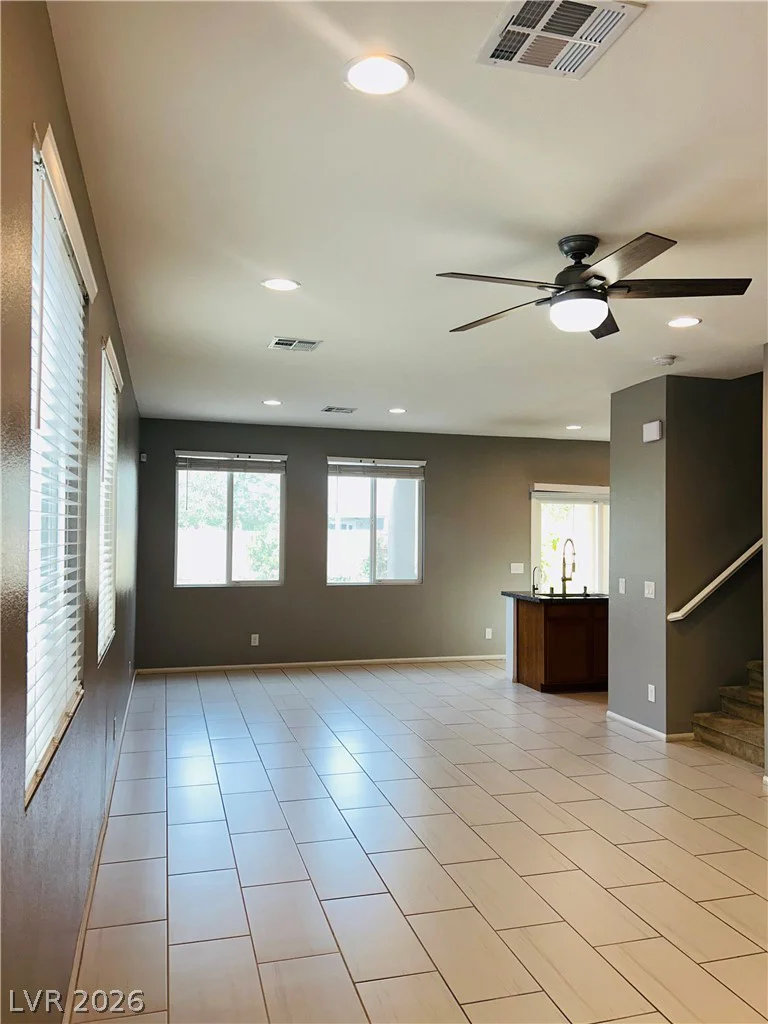 6633 Evander, North Las Vegas, NV 89086