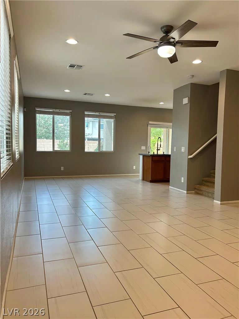 6633 Evander, North Las Vegas, NV 89086