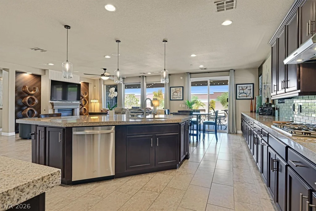 1659 Flores, Henderson, NV 89012