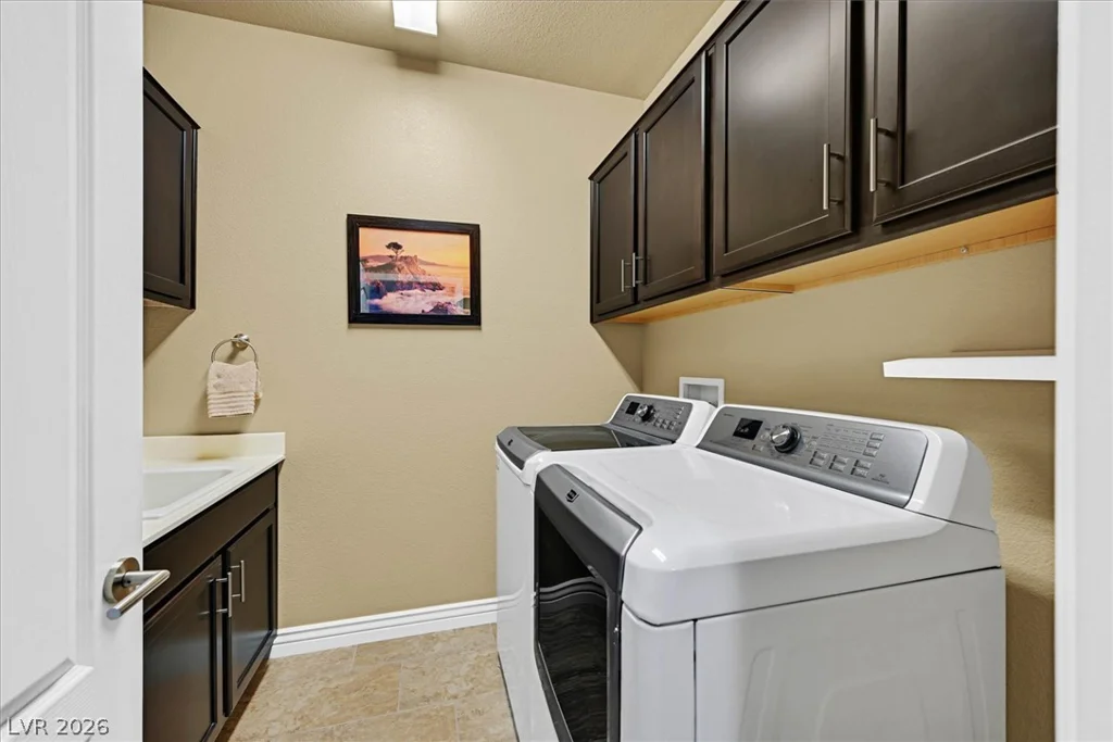 1659 Flores, Henderson, NV 89012