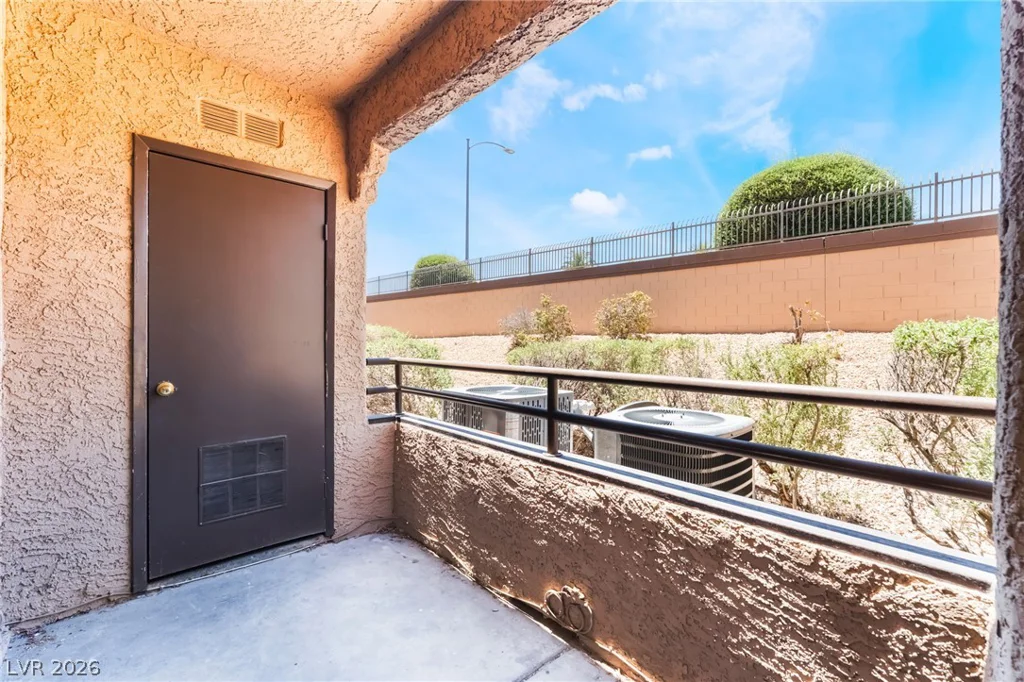 2200 Fort Apache, Las Vegas, NV 89117