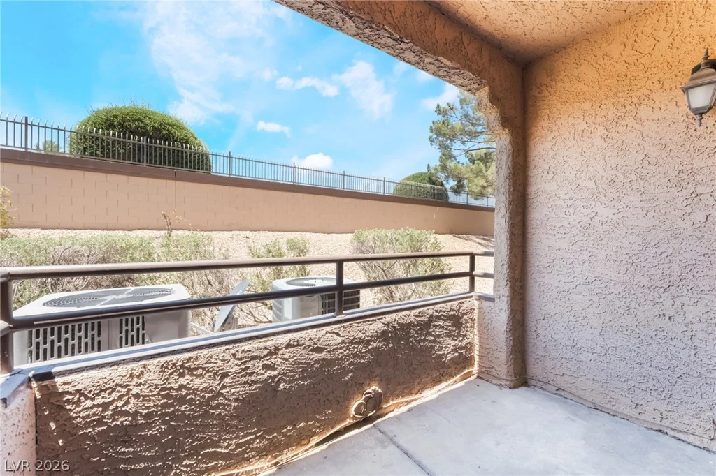 2200 Fort Apache, Las Vegas, NV 89117
