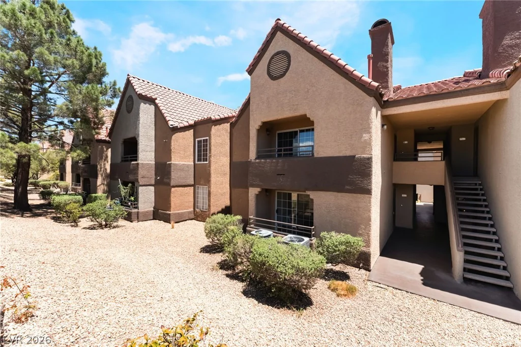 2200 Fort Apache, Las Vegas, NV 89117