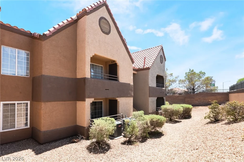 2200 Fort Apache, Las Vegas, NV 89117