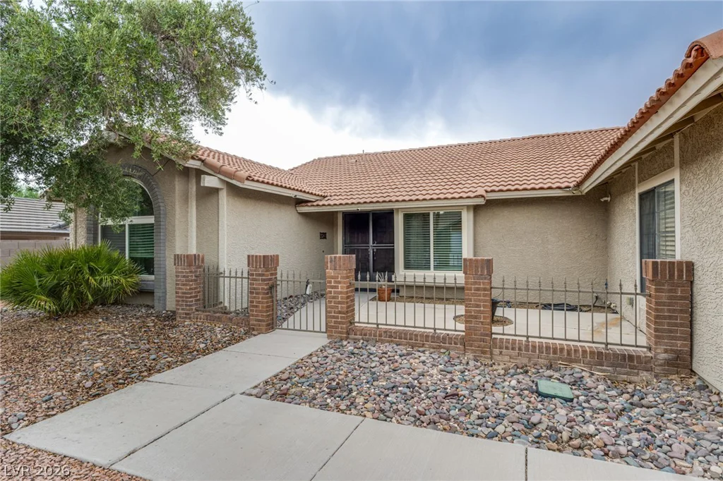 3249 Palmdesert Way, Las Vegas, NV 89120
