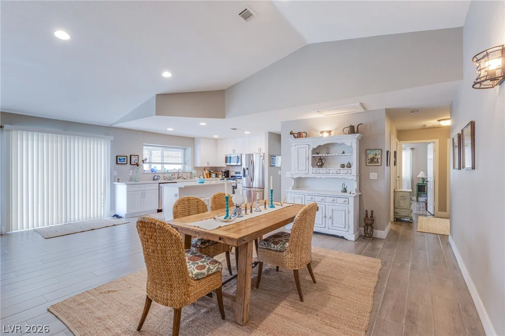 3249 Palmdesert Way, Las Vegas, NV 89120