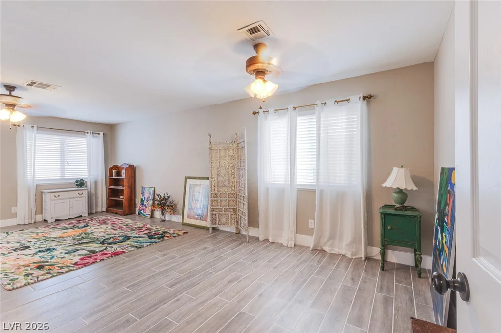 3249 Palmdesert Way, Las Vegas, NV 89120