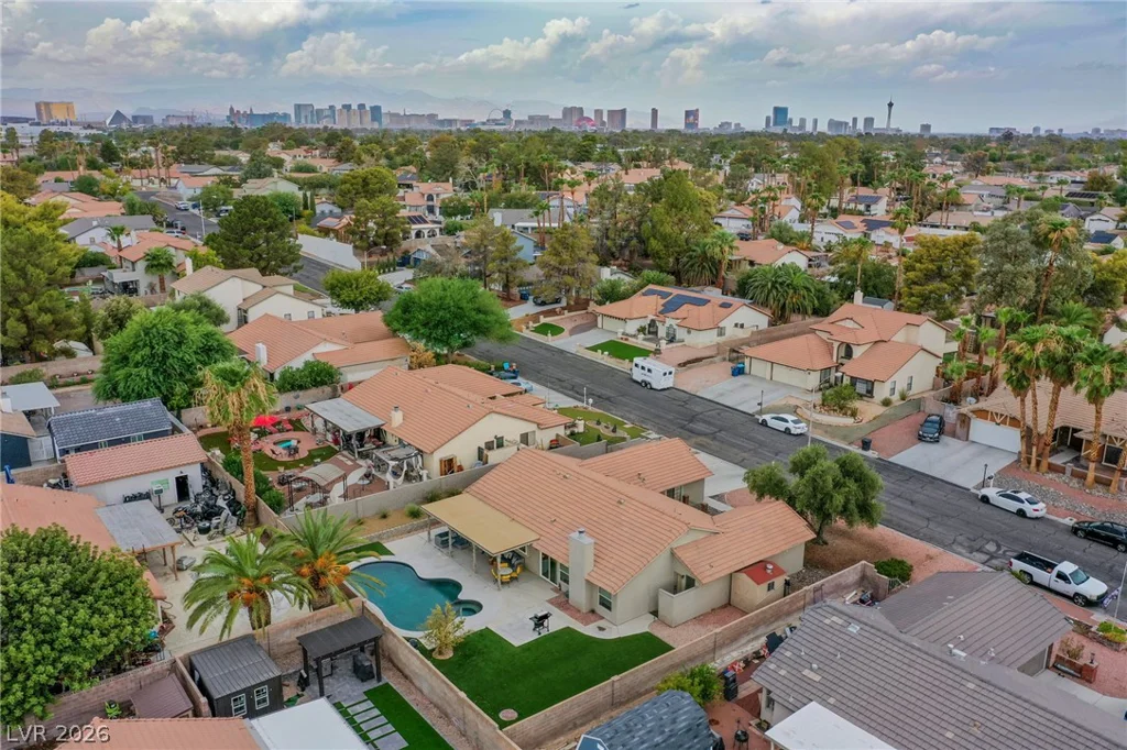 3249 Palmdesert Way, Las Vegas, NV 89120
