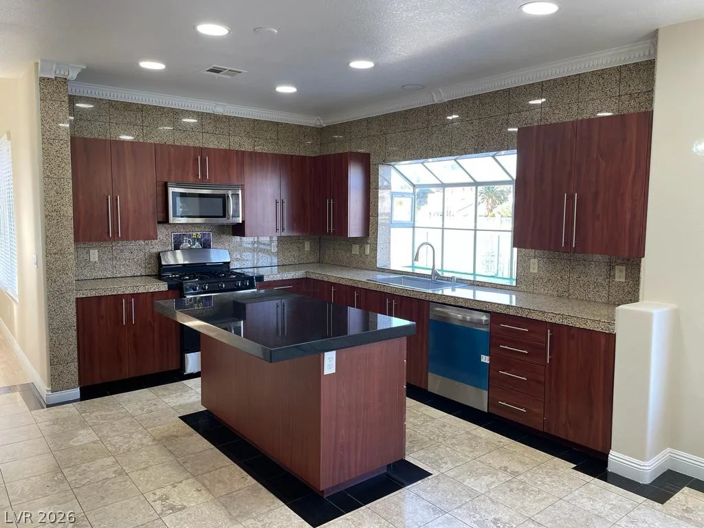 2960 Sun Lake, Las Vegas, NV 89128