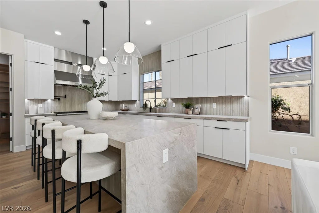 2707 Turtle Head Peak, Las Vegas, NV 89135