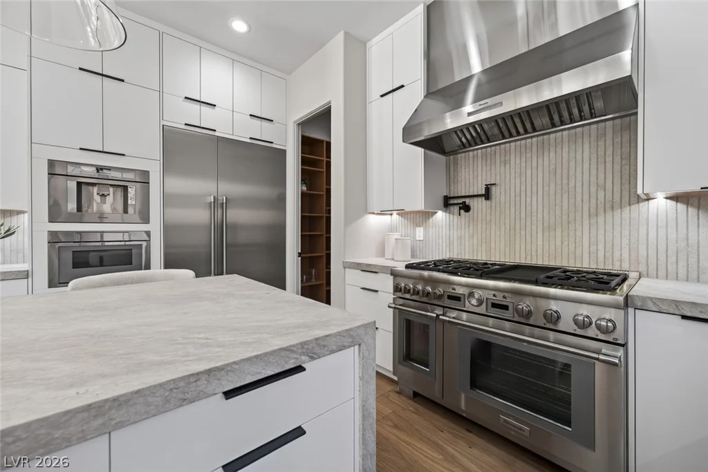2707 Turtle Head Peak, Las Vegas, NV 89135