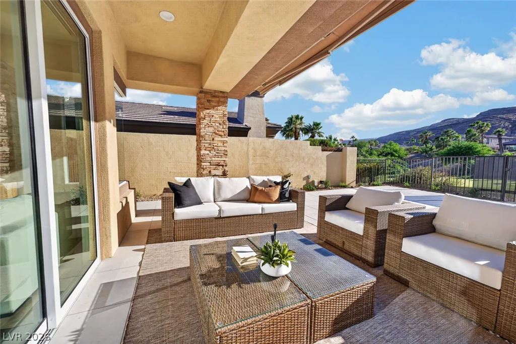 2707 Turtle Head Peak, Las Vegas, NV 89135