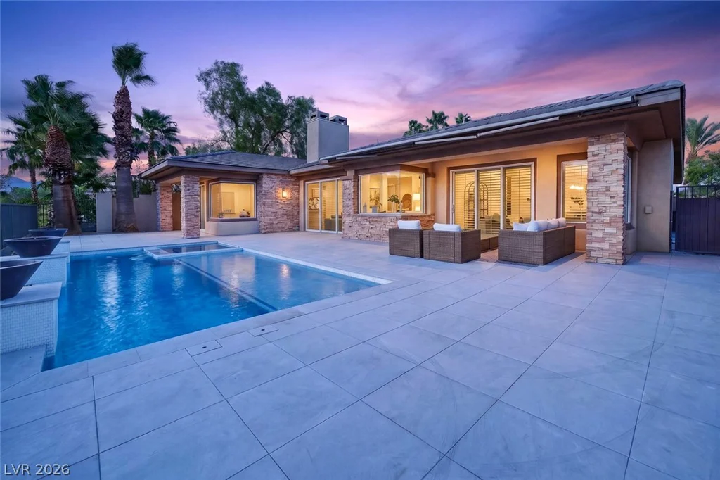 2707 Turtle Head Peak, Las Vegas, NV 89135