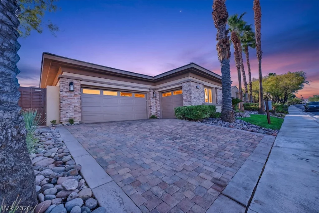 2707 Turtle Head Peak, Las Vegas, NV 89135