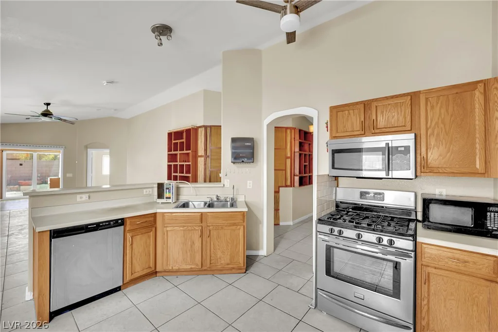 5655 Crowbush Cove, Las Vegas, NV 89122