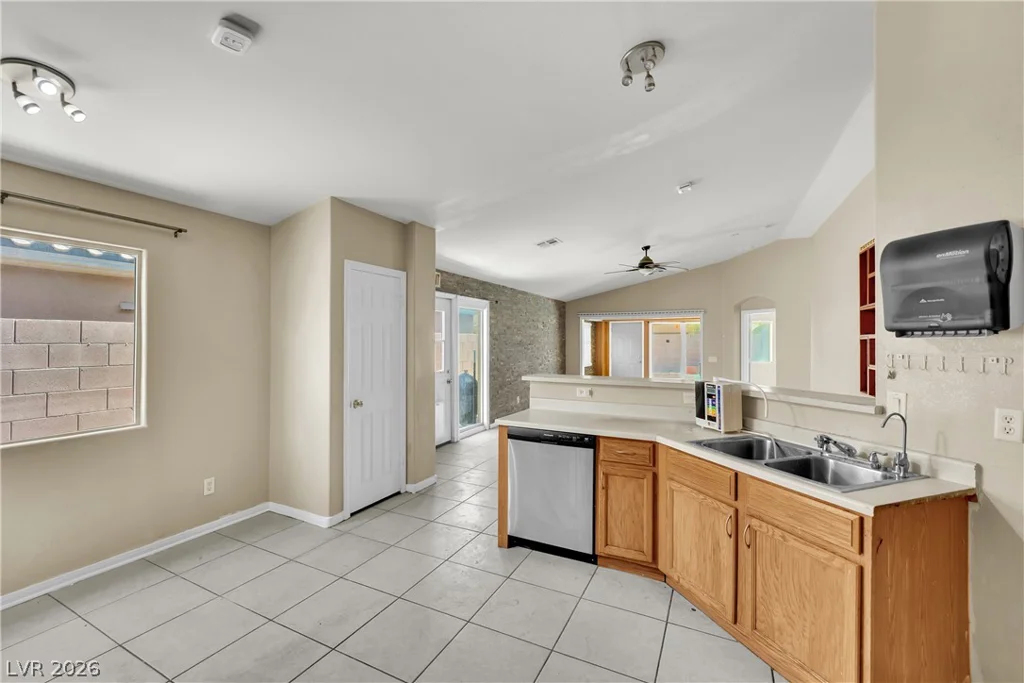5655 Crowbush Cove, Las Vegas, NV 89122