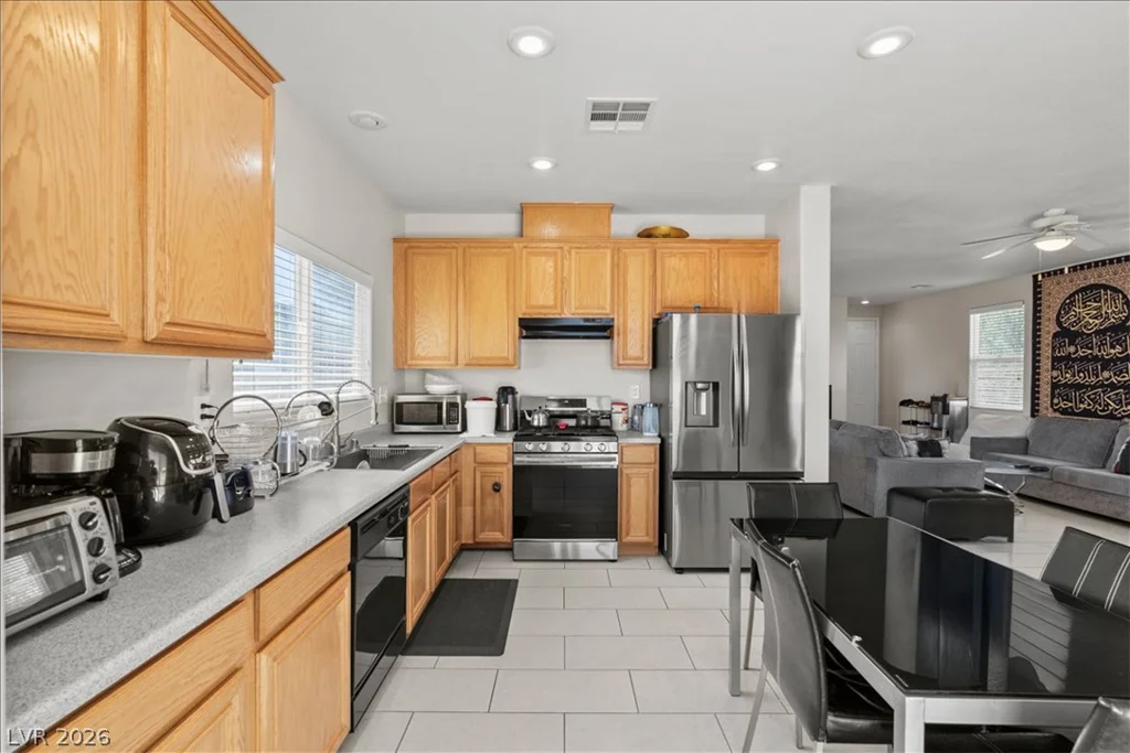 9548 Windsor Forest, Las Vegas, NV 89123