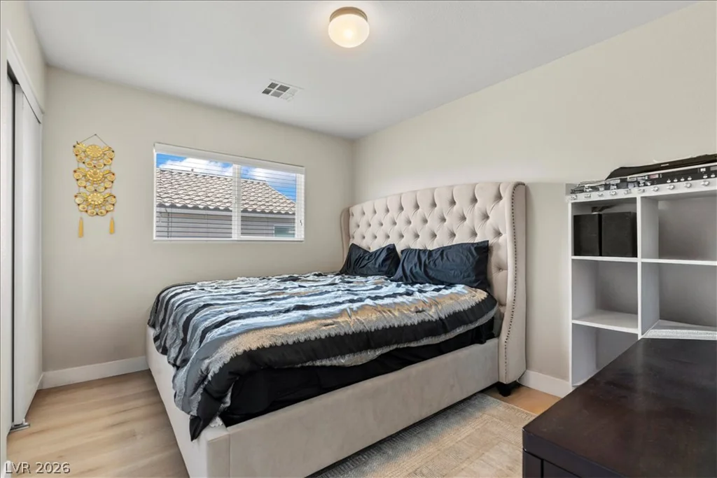 9548 Windsor Forest, Las Vegas, NV 89123