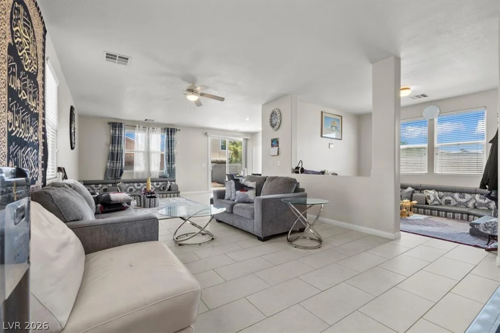 9548 Windsor Forest, Las Vegas, NV 89123