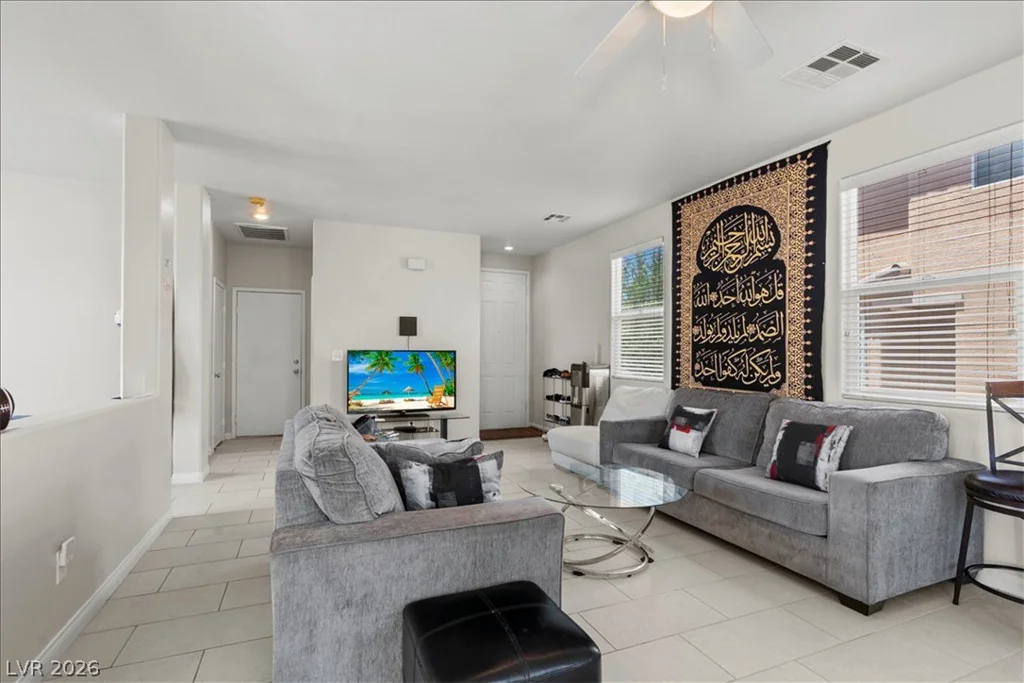 9548 Windsor Forest, Las Vegas, NV 89123