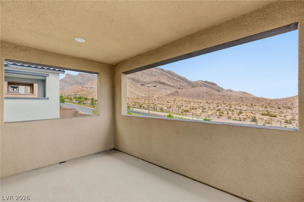 11576 Desert Hollow, Las Vegas, NV 89138