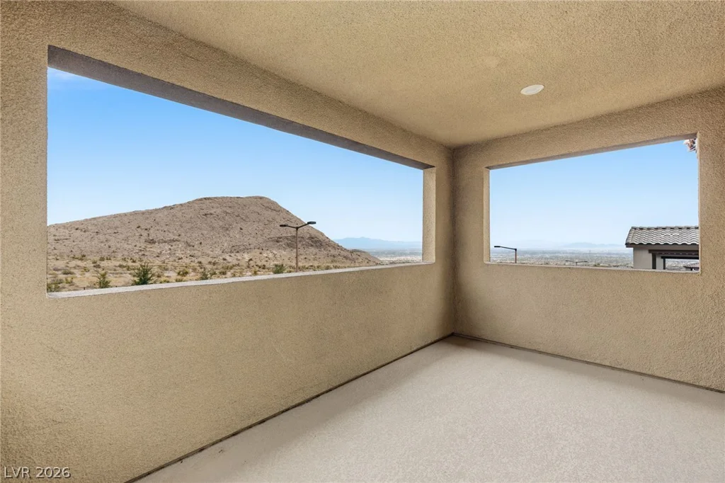 11576 Desert Hollow, Las Vegas, NV 89138