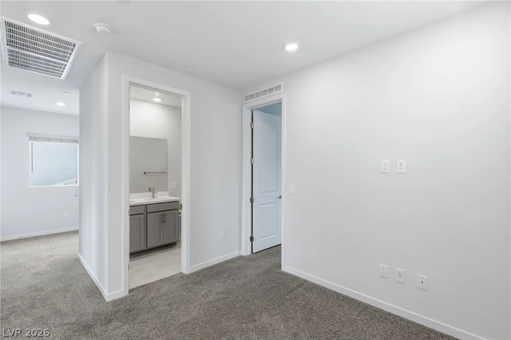11576 Desert Hollow, Las Vegas, NV 89138