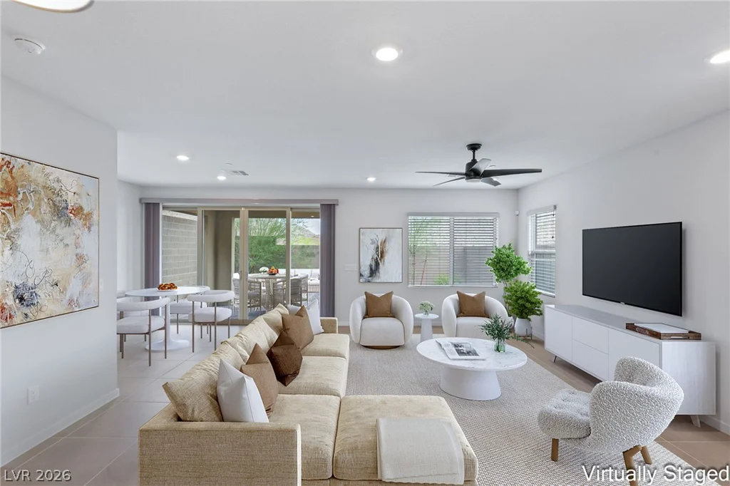 11576 Desert Hollow, Las Vegas, NV 89138