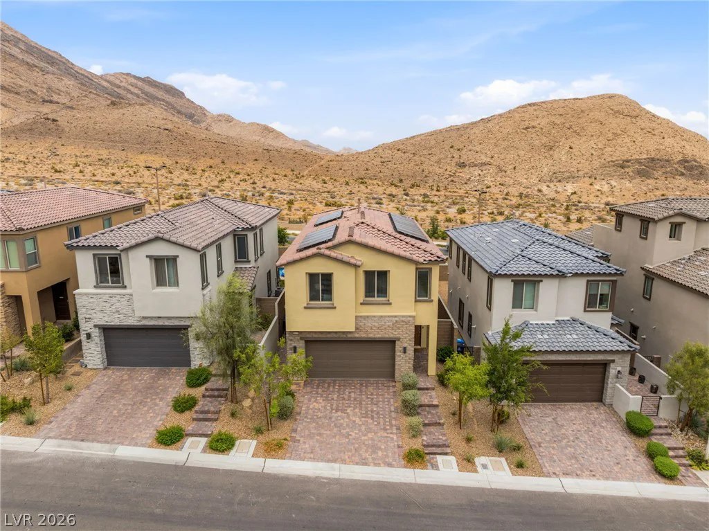11576 Desert Hollow, Las Vegas, NV 89138