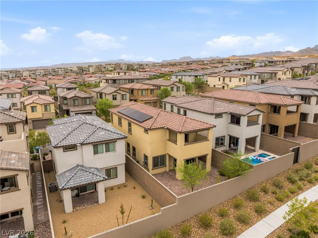 11576 Desert Hollow, Las Vegas, NV 89138