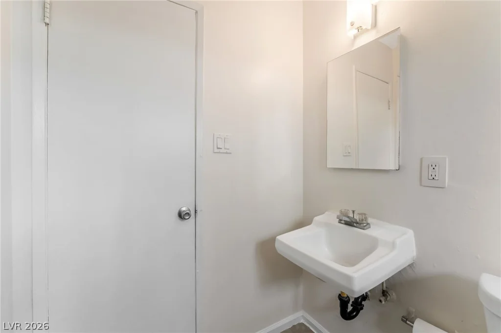 2601 Cedar, Las Vegas, NV 89101