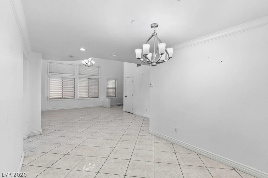 10143 Canyon Hills, Las Vegas, NV 89148