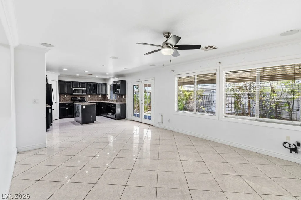 10143 Canyon Hills, Las Vegas, NV 89148