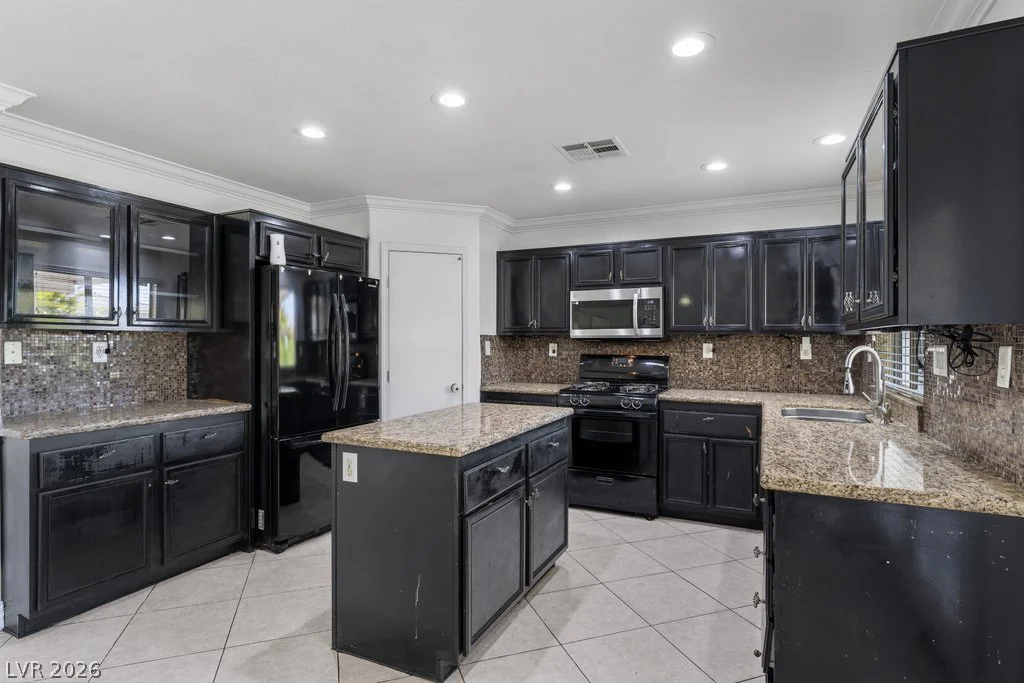 10143 Canyon Hills, Las Vegas, NV 89148