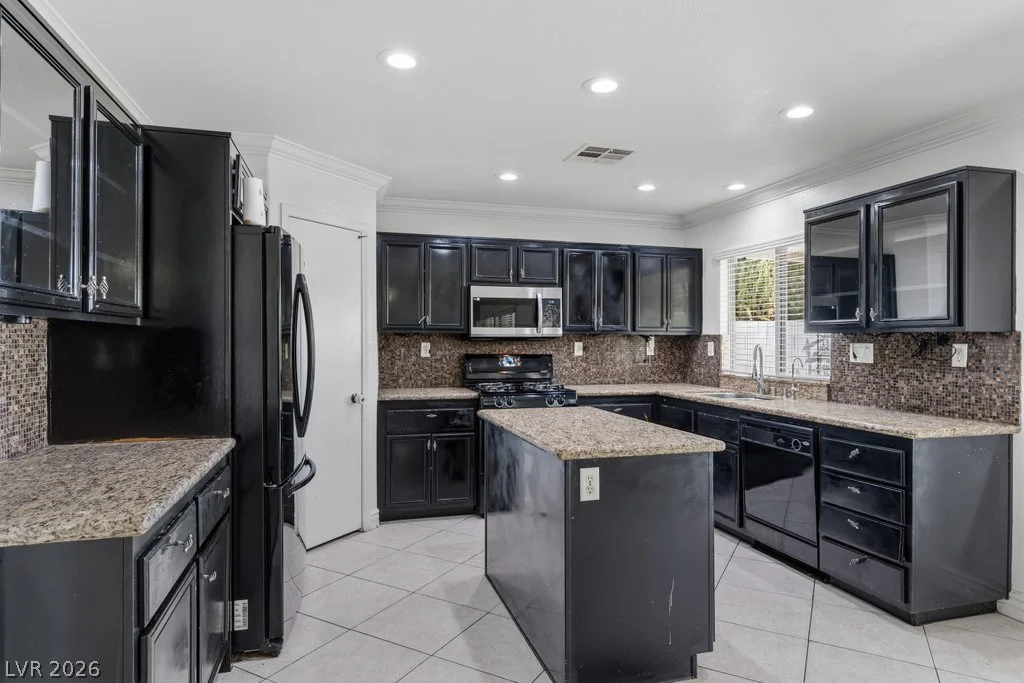 10143 Canyon Hills, Las Vegas, NV 89148