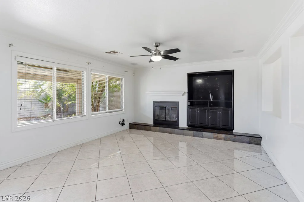 10143 Canyon Hills, Las Vegas, NV 89148